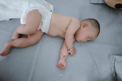 陆丰宝宝积食发烧怎么处理